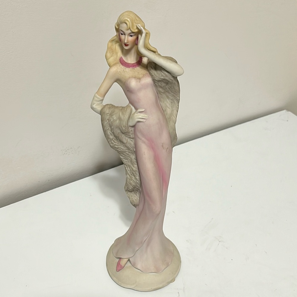 THE VALENTINO COLLECTION 1988  VALENTINO INTERNATIONAL